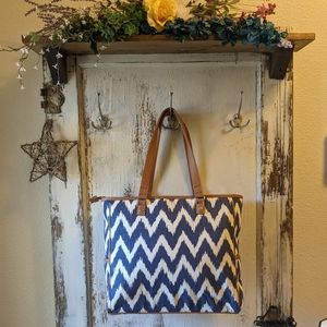 Thirty-one Cindy Tote "Indigo Ink" Blue / Cream Boho Lightweight Tote